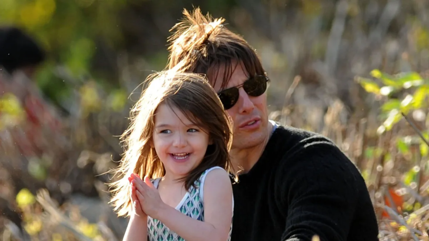 Tom Cruise está há mais de uma década sem ver a filha Suri, diz jornal britânico